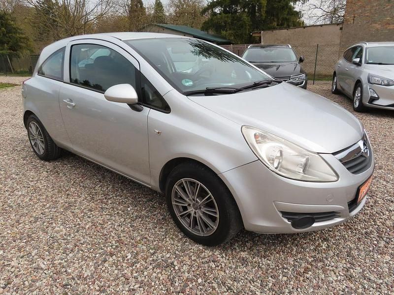 Gebraucht Opel Corsa Edition 90 PS (66 kW) 2008 Silber Kleinwagen