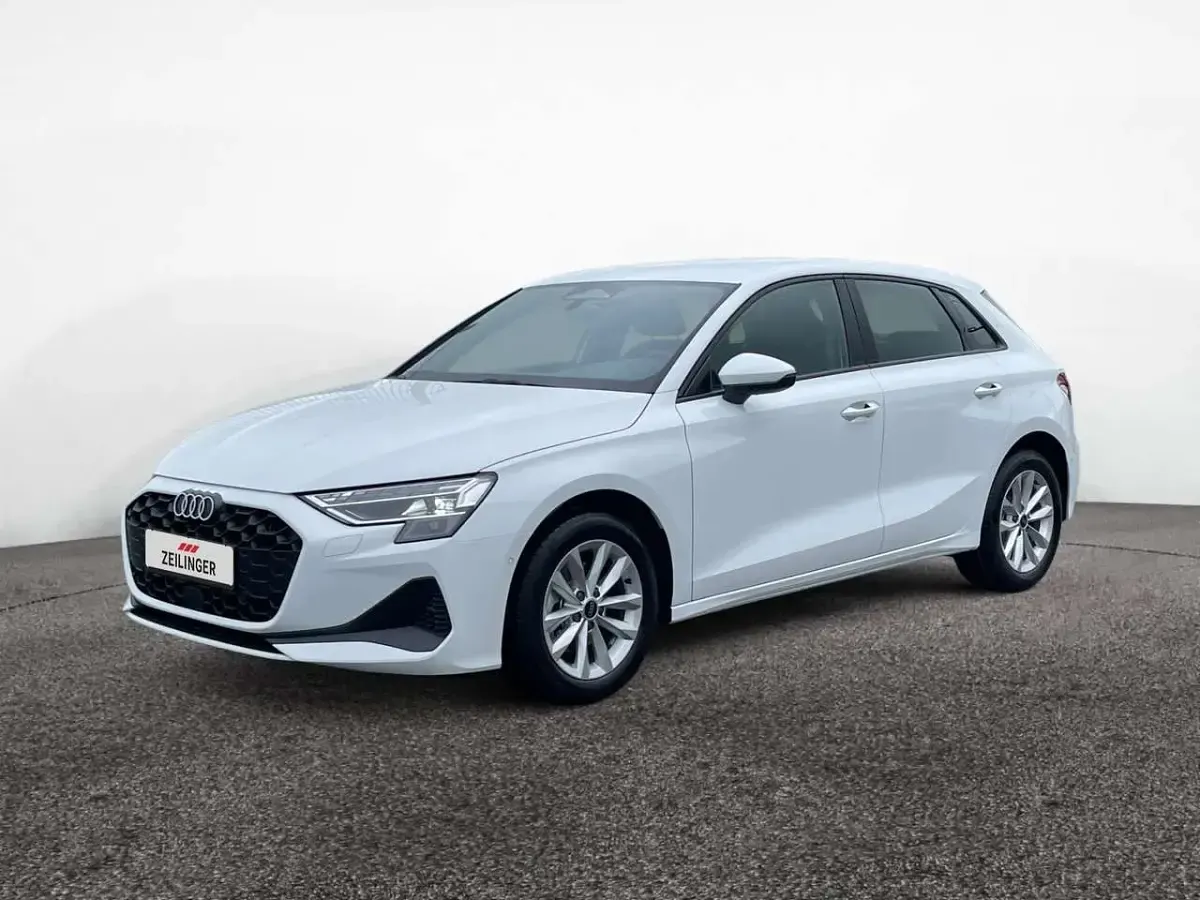 Neu Audi A3 150 PS (110 kW) 2026 Arkonaweiß Limousine