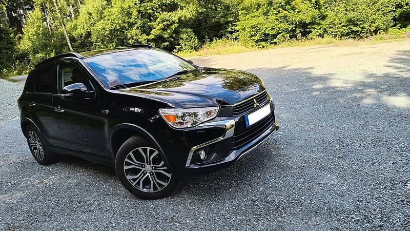 Schwarz Gebraucht 2017 Mitsubishi ASX Top SUV | 16.000 € (Etwas zu teuer) - Bild 1/4