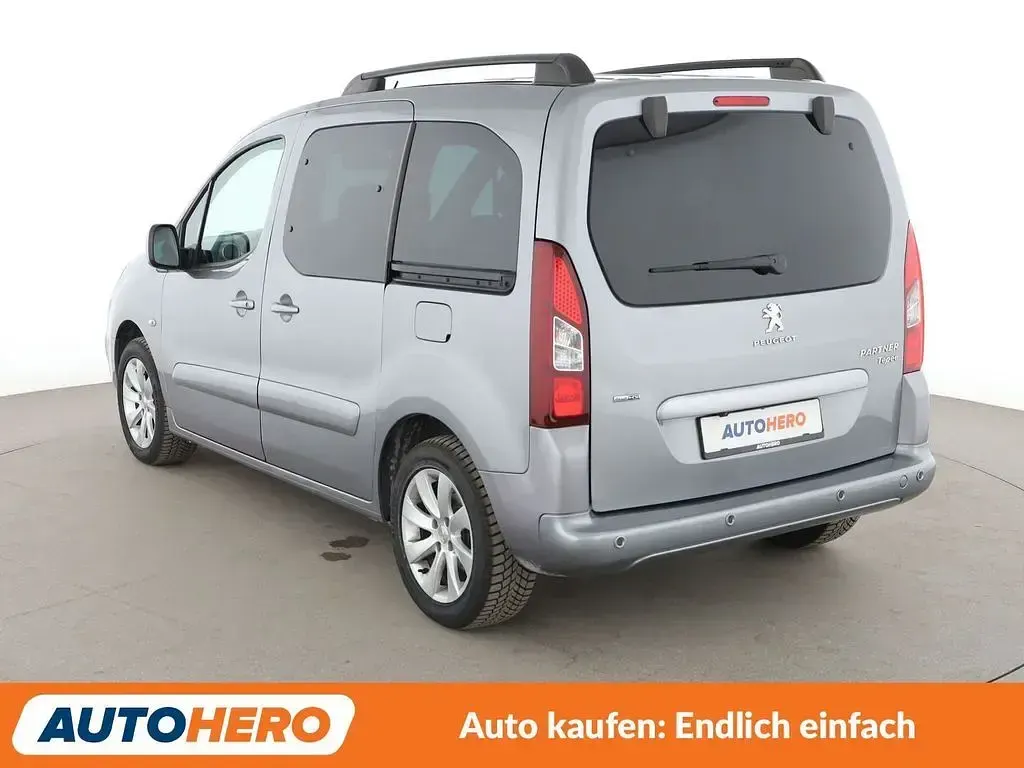 Gebraucht Peugeot Partner Allure 120 PS (88 kW) 2016 Grau Van / Kleinbus
