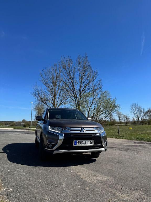 Gebraucht Mitsubishi Outlander 150 PS (110 kW) 2017 SUV