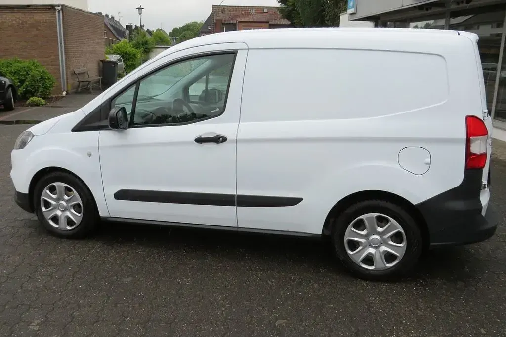 Używany Ford Transit Trend 75 KM (55 kW) 2022 Biały Minivan