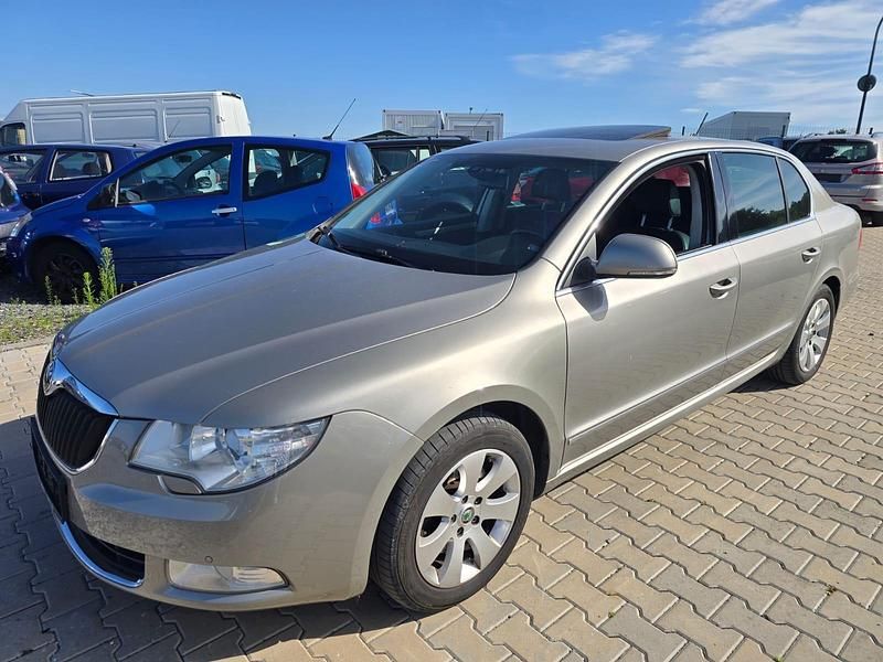 Braun Gebraucht 2008 Skoda Superb Limousine | 5.500 € (Guter Preis) - Bild 1/4