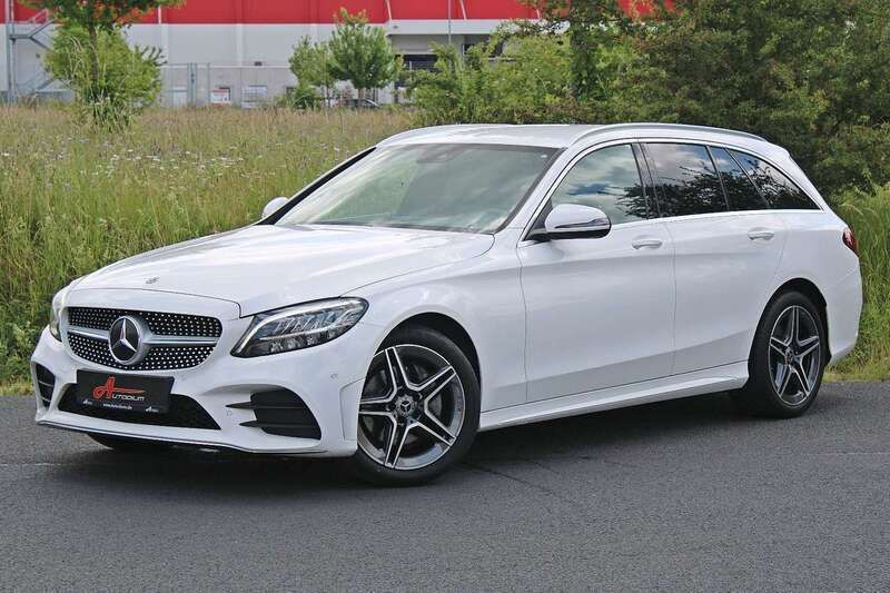 Polarweiss unilack Gebraucht 2019 Mercedes C220 AMG Kombi | 22.890 € (Fairer Preis) - Bild 1/4