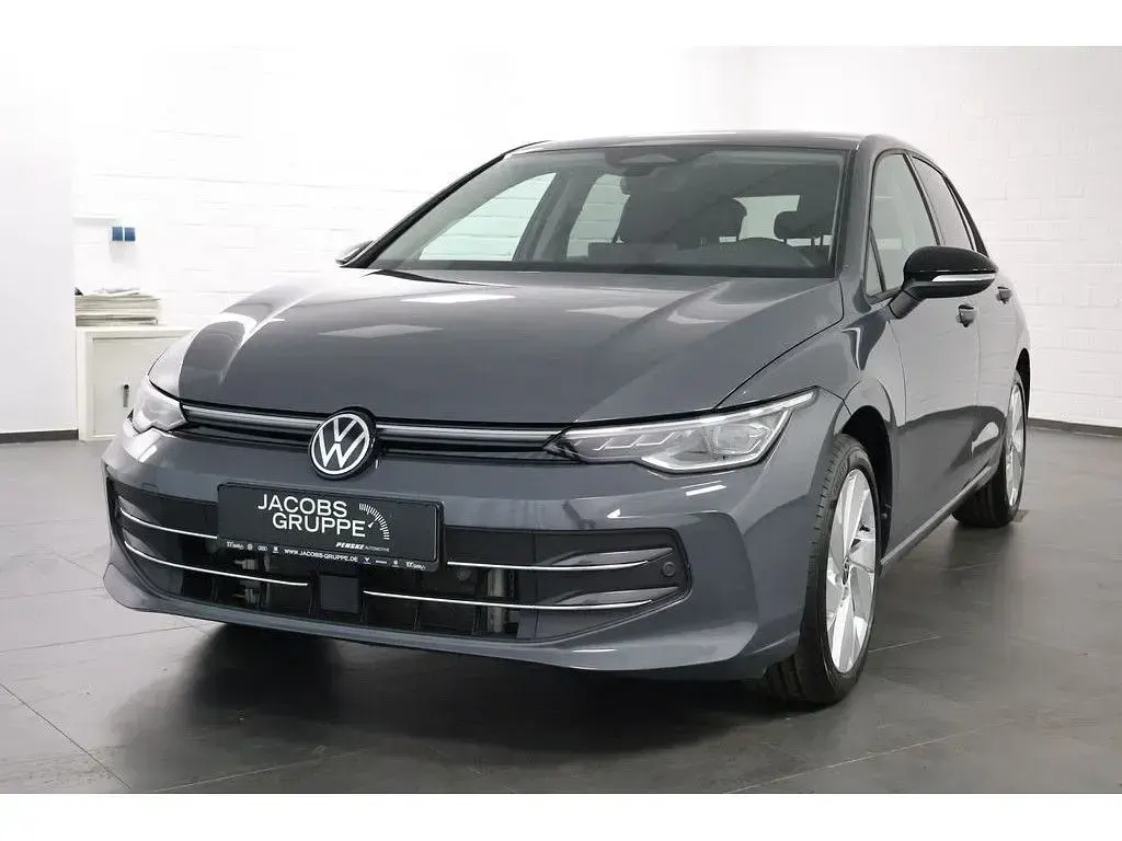 Gebraucht VW Golf VIII Goal 150 PS (110 kW) 2025 Grau Limousine