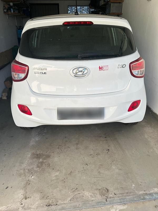 Second-hand Hyundai i10 67 CP (49 kW) 2015 Alb Hatchback