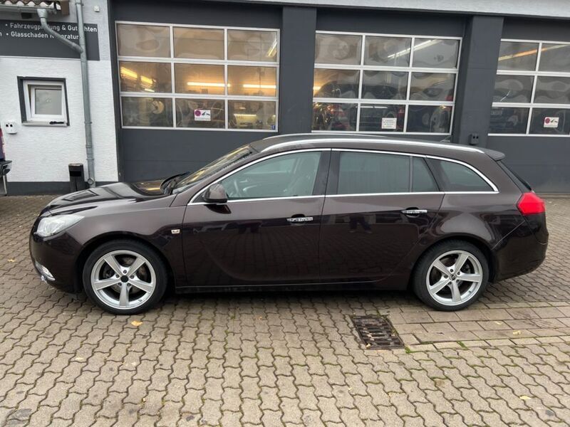 Gebraucht Opel Insignia Innovation 160 PS (117 kW) 2012 Braun Kombi