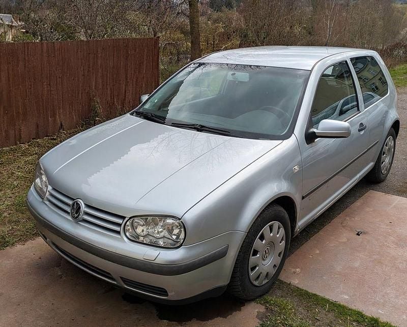 Gebraucht VW Golf IV Basis 102 PS (75 kW) 2003 Limousine