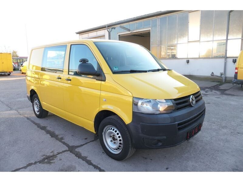 Gebraucht VW T5 84 PS (61 kW) 2013 Ginstergelb r1032 Van