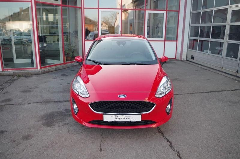 Gebraucht Ford Fiesta Cool & Connect 75 PS (55 kW) 2020 Race rot Kleinwagen