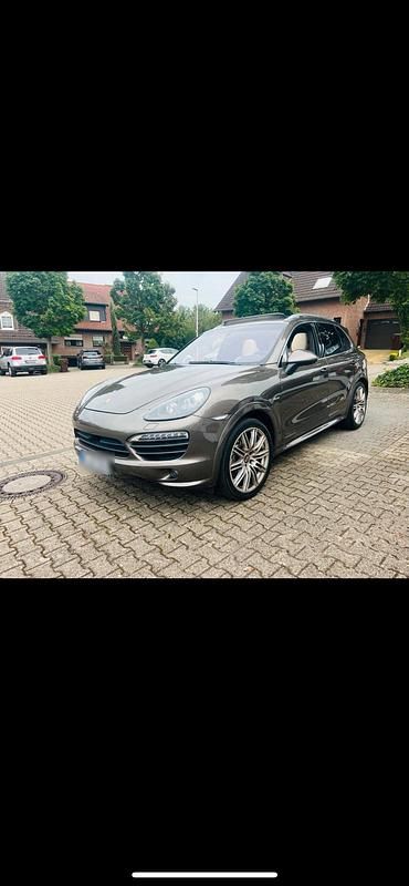 Braun Gebraucht 2014 Porsche Cayenne S SUV | 28.500 € (Superpreis) - Bild 1/4