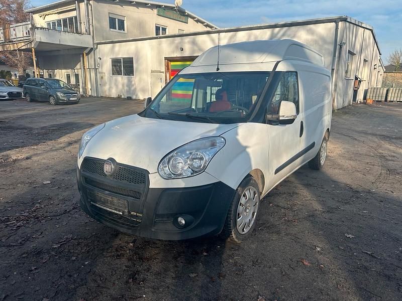 Weiß Gebraucht 2014 Fiat Doblò Van / Kleinbus | 3.700 € (Fairer Preis) - Bild 1/4