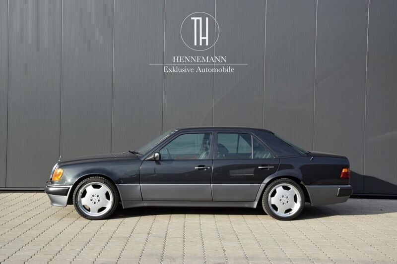 Gebraucht Mercedes E500 320 PS (235 kW) 1992 Schwarz Limousine