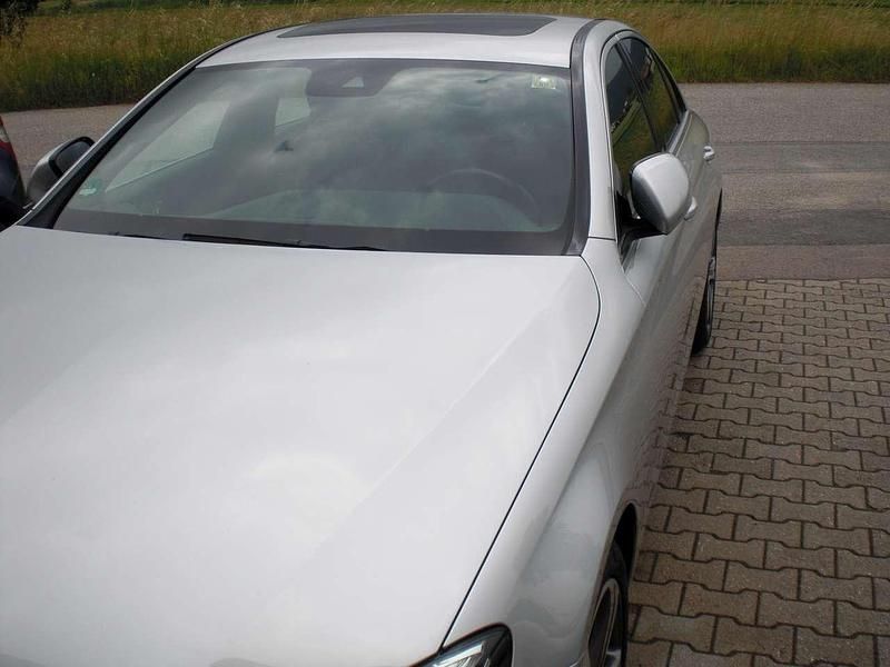 Gebraucht Mercedes E220 Avantgarde 194 PS (142 kW) 2018 Silber Limousine