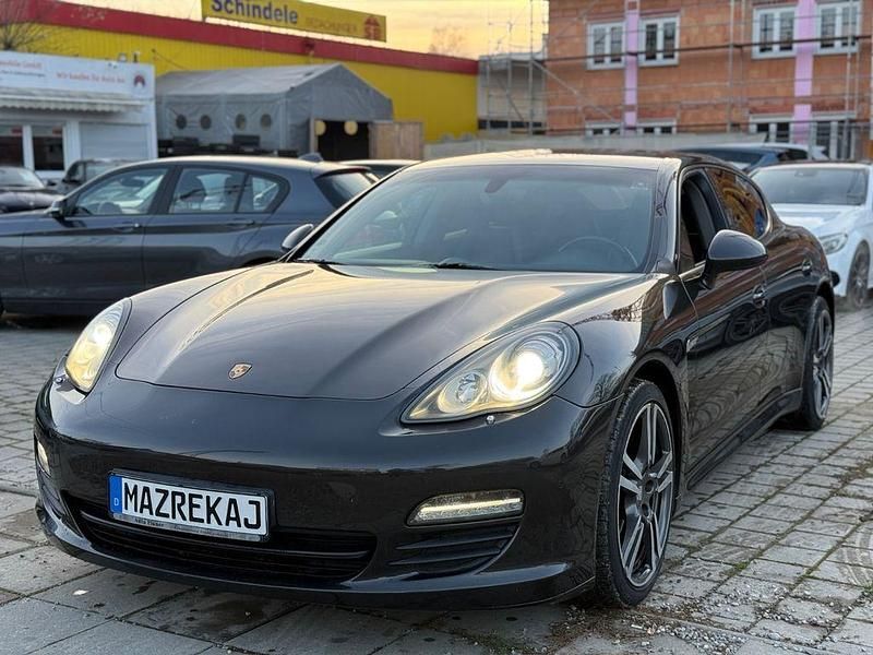 Grau Gebraucht 2010 Porsche Panamera Sport Limousine | 17.900 € (Fairer Preis) - Bild 1/4