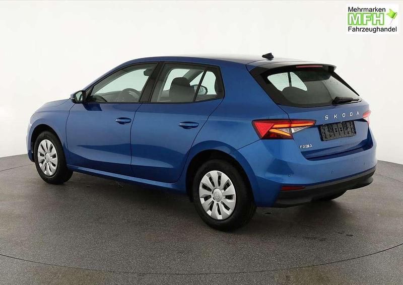 Neu Skoda Fabia Selection 95 PS (69 kW) 2026 Race blue metallic Limousine