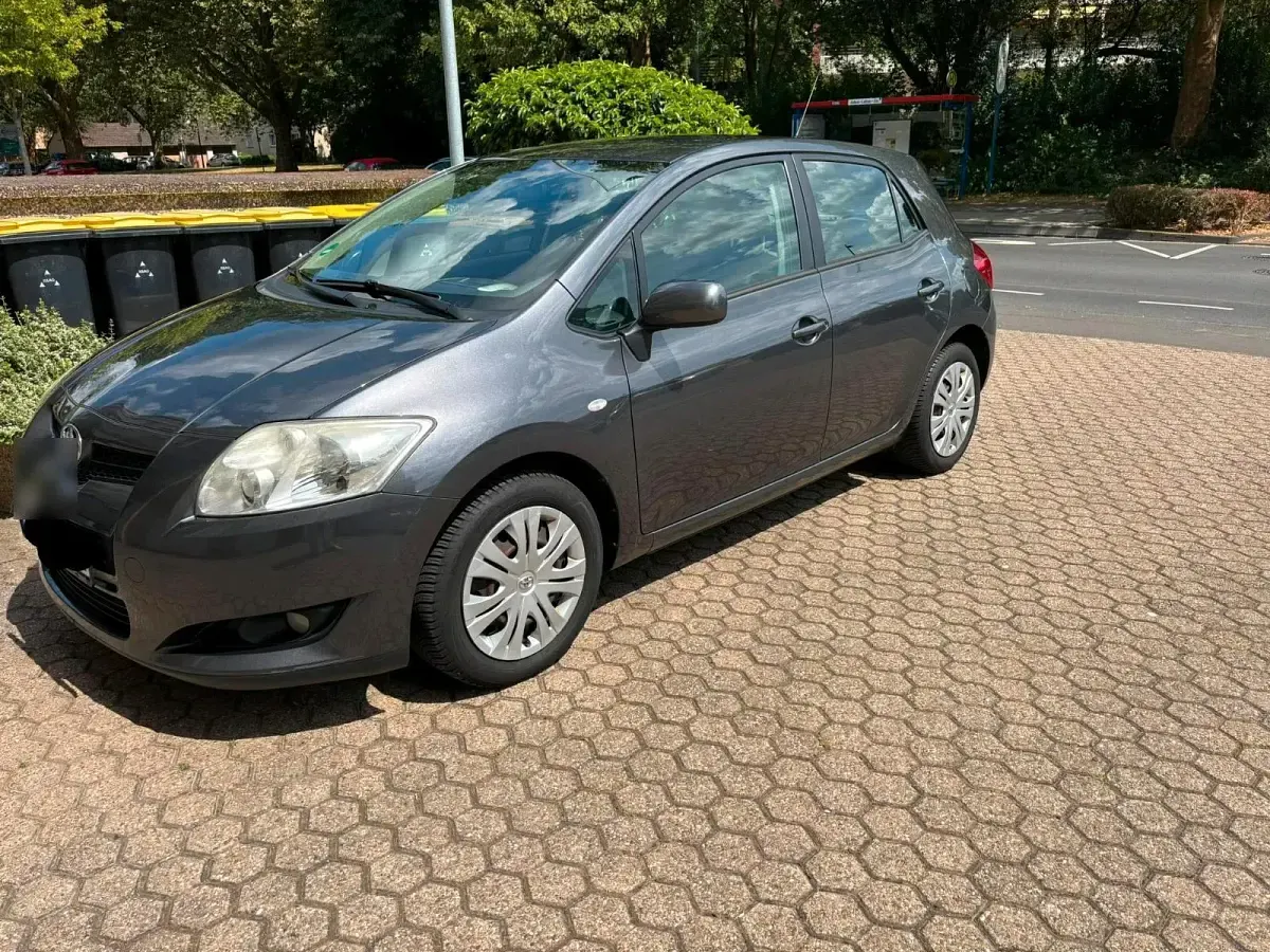 Gebraucht Toyota Auris 97 PS (71 kW) 2007 Grau Kleinwagen