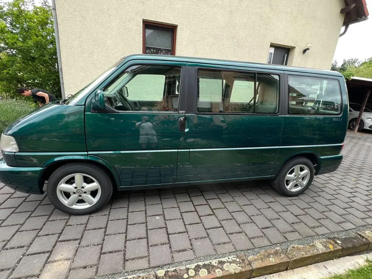 Gebraucht VW Multivan 140 PS (102 kW) 1996 Grün Van / Kleinbus