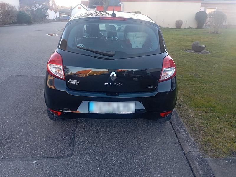 Gebraucht Renault Clio IV 103 PS (75 kW) 2012 Schwarz Kleinwagen