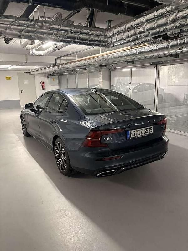 Gebraucht Volvo S60 249 PS (183 kW) 2019 Blau Limousine