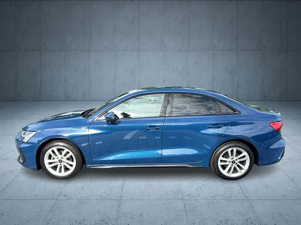 Gebraucht Audi A3 S-Line 150 PS (110 kW) 2025 Ascariblau metallic Limousine