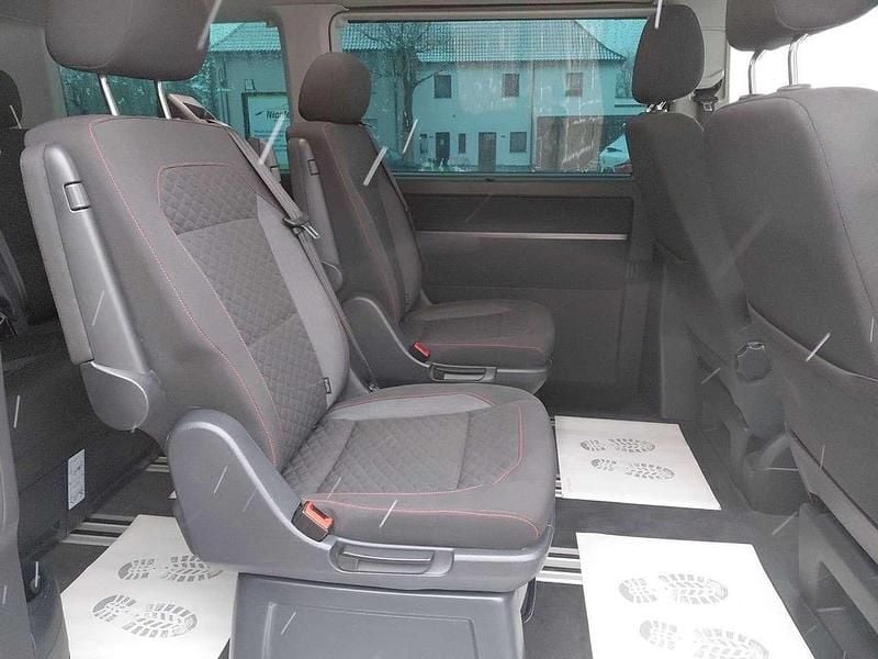 Grün Gebraucht 2018 VW Multivan Comfortline Van | 30.250 € (Fairer Preis) - Bild 1/4