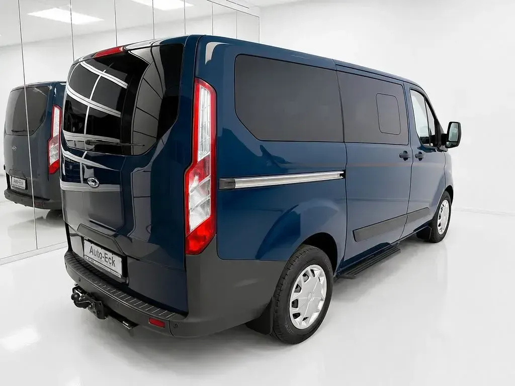 Gebraucht Ford Tourneo Trend 170 PS (125 kW) 2017 Blau Van / Kleinbus