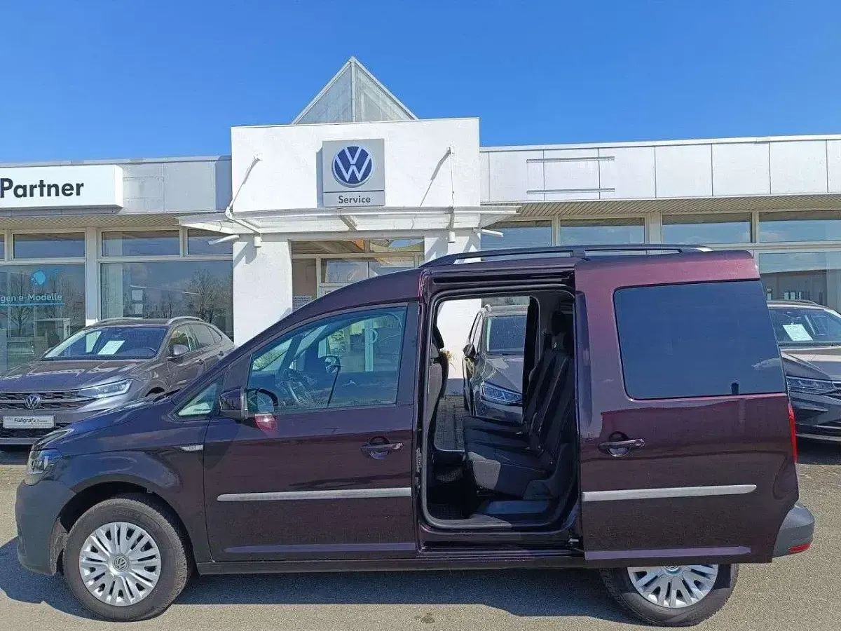 Gebraucht VW Caddy Trendline 102 PS (75 kW) 2019 Black berry Van / Kleinbus