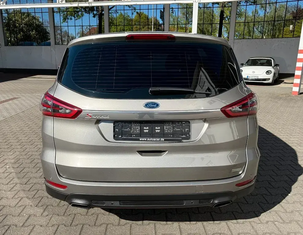 Gebraucht Ford Galaxy Titanium 241 PS (177 kW) 2015 Silber Van / Kleinbus