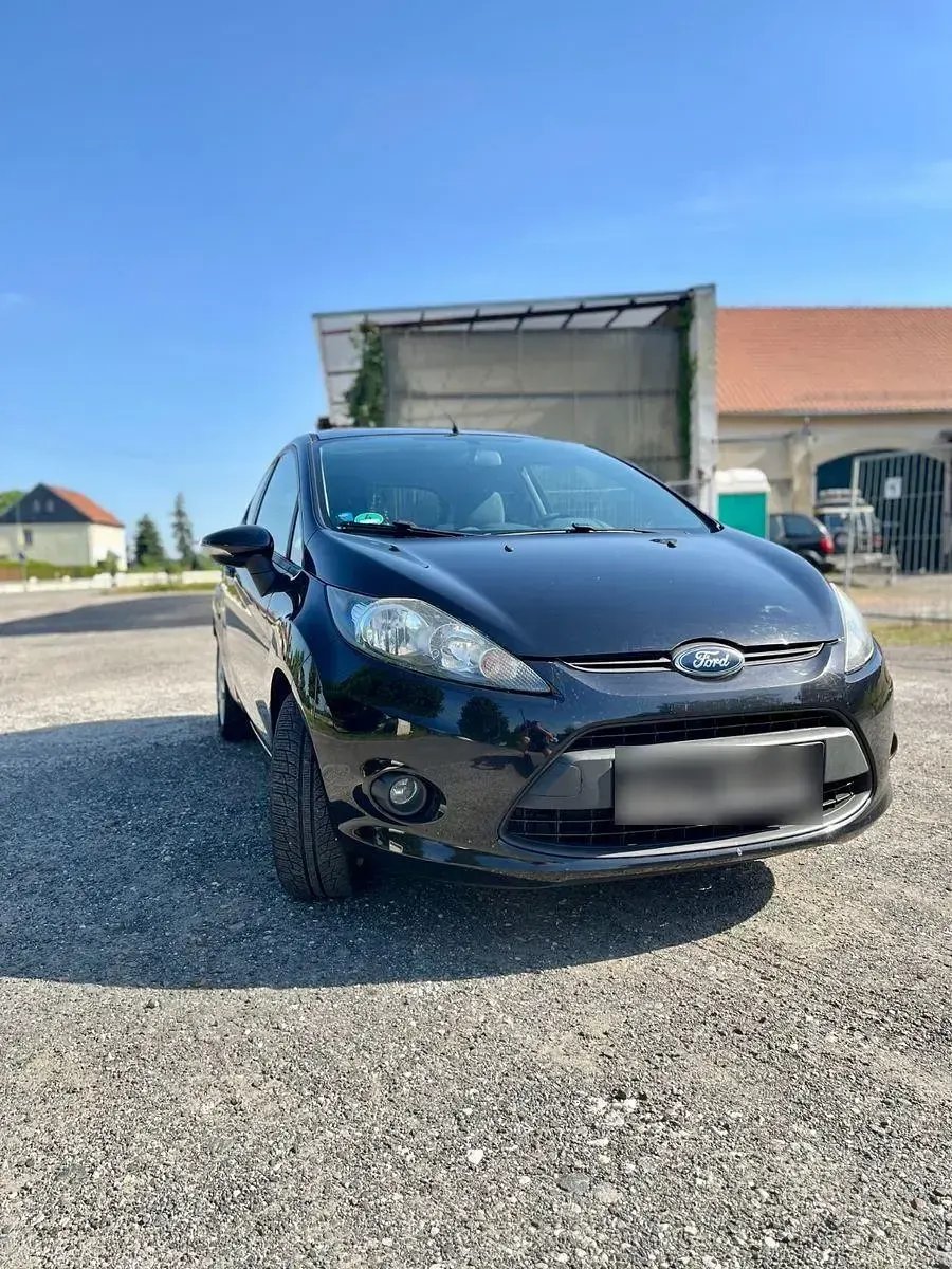 Gebraucht Ford Fiesta Trend 60 PS (44 kW) 2011 Schwarz Limousine