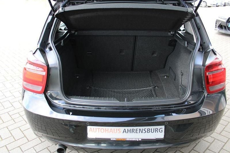 Gebraucht BMW 114 102 PS (75 kW) 2015 Schwarz Kleinwagen