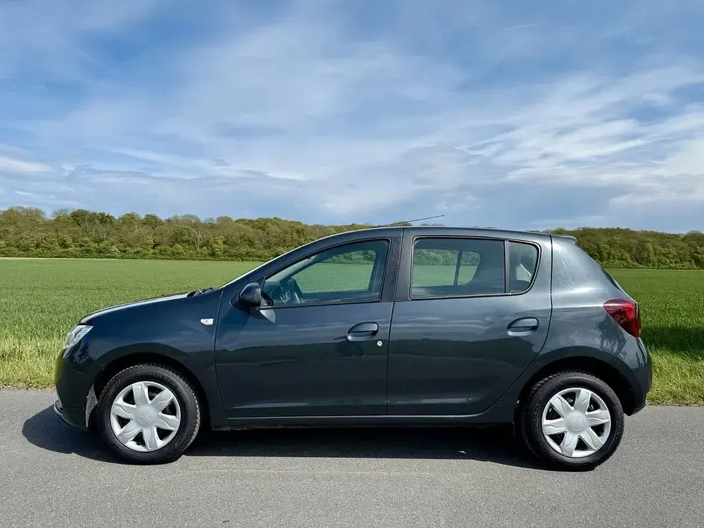 Gebraucht Dacia Sandero 73 PS (53 kW) 2017 Grau Limousine