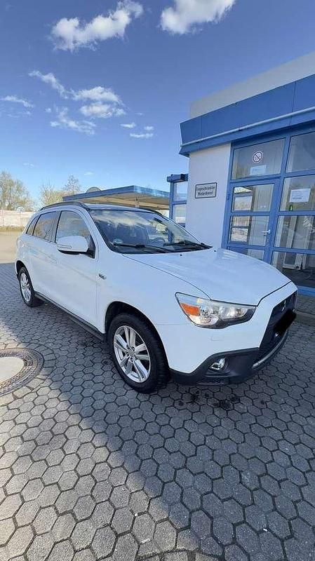 Gebraucht Mitsubishi ASX Invite 116 PS (85 kW) 2012 Weiß SUV