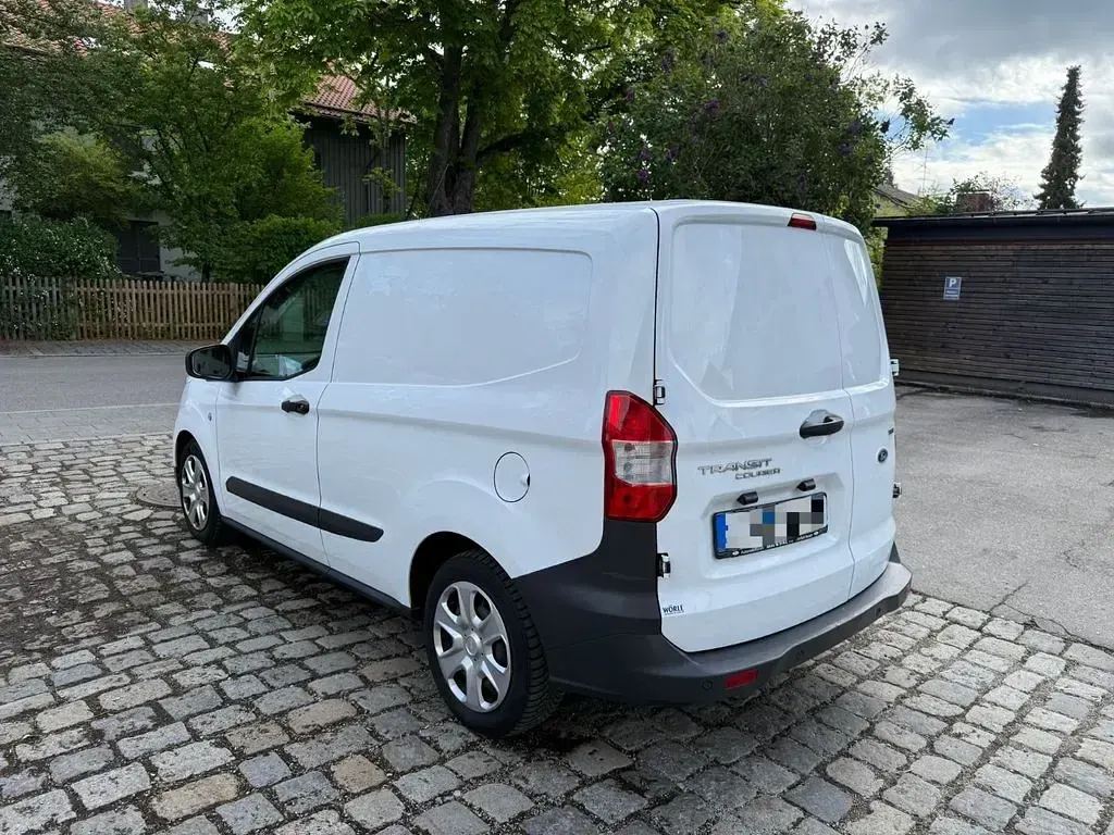 Gebraucht Ford Transit Trend 101 PS (74 kW) 2018 Weiß Van / Kleinbus