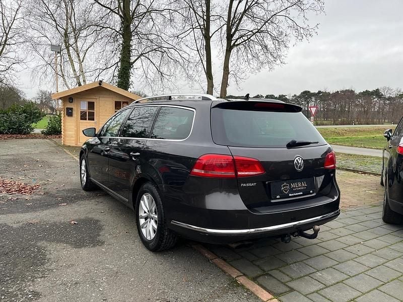 Gebraucht VW Passat Highline 160 PS (117 kW) 2011 Kombi