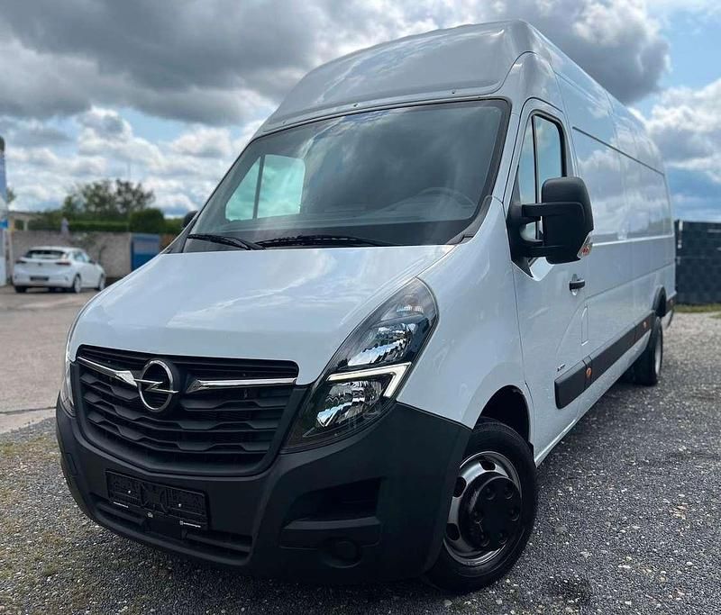 Mineral/polar weiss (055p) Gebraucht 2022 Opel Movano Van | 18.990 € (Superpreis) - Bild 1/4