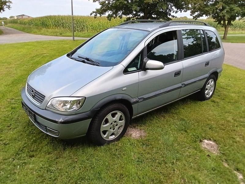 Grau Gebraucht 2003 Opel Zafira Comfort Van / Kleinbus | 2.499 € (Fairer Preis) - Bild 1/4
