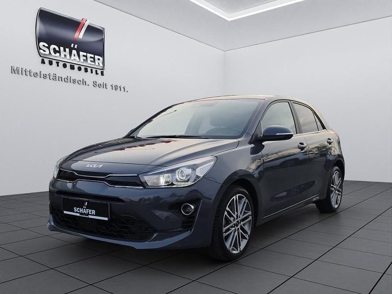 Grau Gebraucht 2022 Kia Rio Spirit Kleinwagen | 16.490 € (Fairer Preis) - Bild 1/4