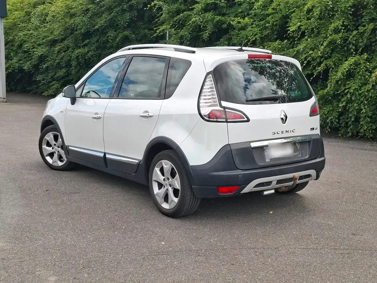 Gebraucht Renault Scenic E-Tech Bose Edition 110 PS (80 kW) 2013 Weiß Kombi
