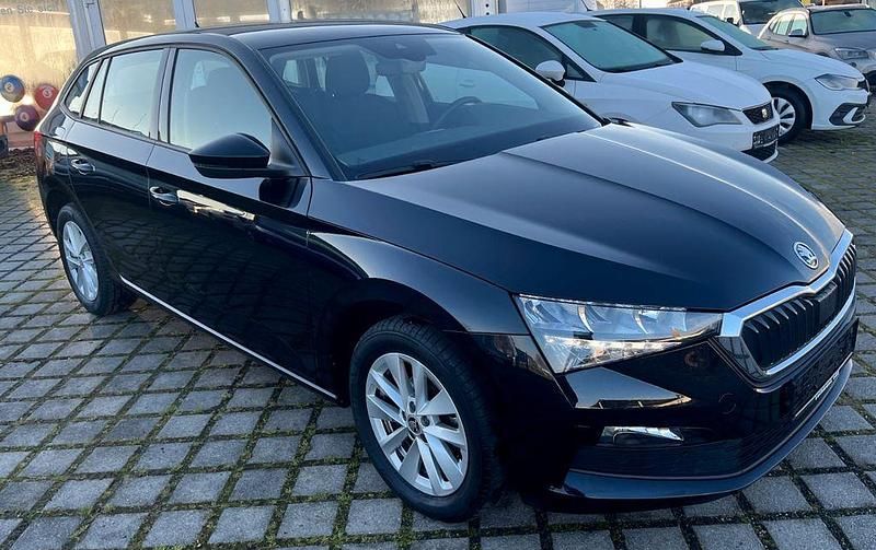 Schwarz Gebraucht 2023 Skoda Scala Selection Kleinwagen | 14.500 € (Superpreis) - Bild 1/4