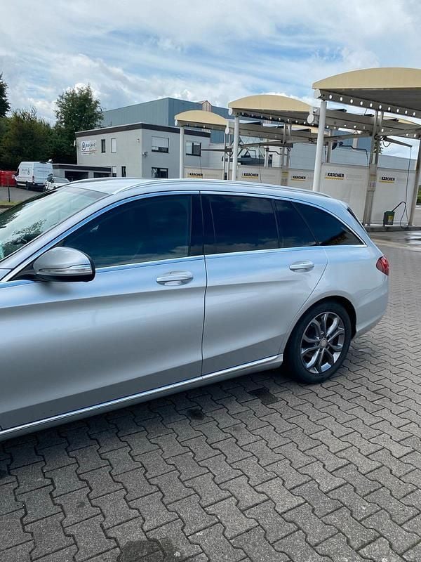 Silber Gebraucht 2015 Mercedes C220 Kombi | 14.500 € (Fairer Preis) - Bild 1/4