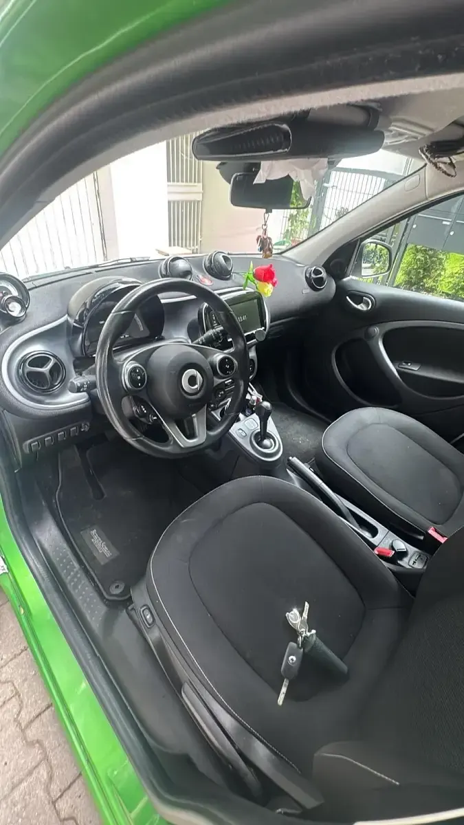 Gebraucht Smart ForFour Electric Drive 60 kW (82 PS) 2017 Weiß Kleinwagen