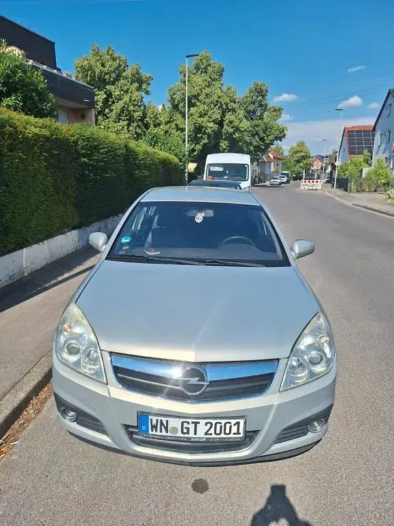 Gebraucht Opel Signum Cosmo 140 PS (102 kW) 2008 Grau Kleinwagen