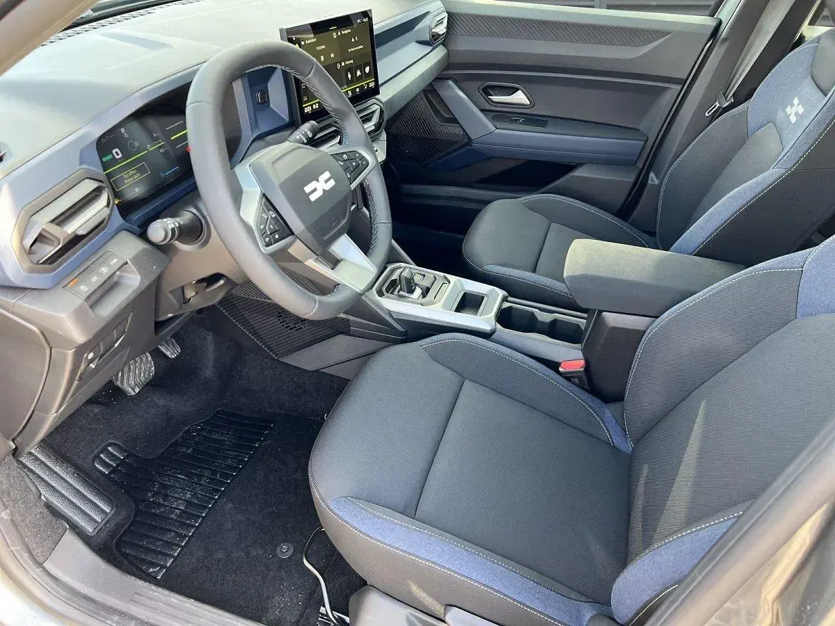 Neu Dacia Bigster Expression 158 PS (116 kW) 2026 Dolomitgrau SUV