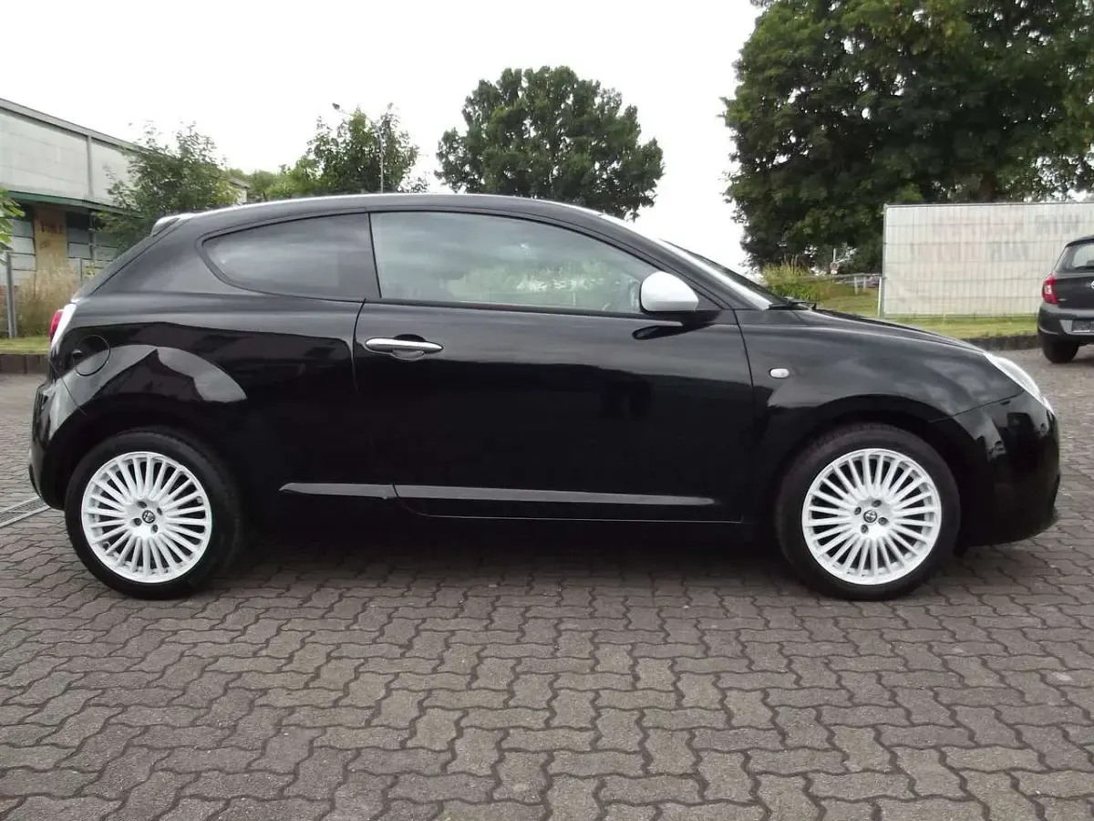 Gebraucht Alfa Romeo MiTo 79 PS (58 kW) 2016 Schwarz Kleinwagen