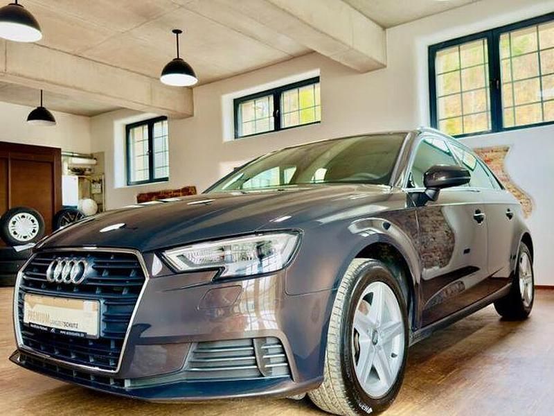 Gebraucht Audi A3 Comfort 116 PS (85 kW) 2017 Braun Limousine