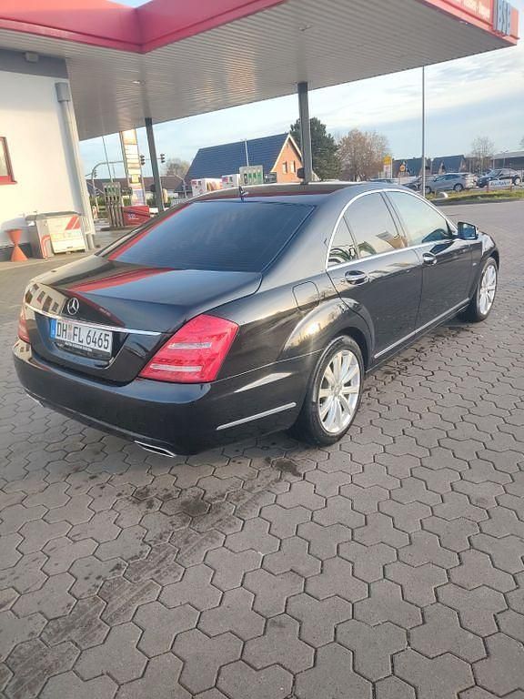 Gebraucht Mercedes S250 204 PS (150 kW) 2011 Schwarz Limousine