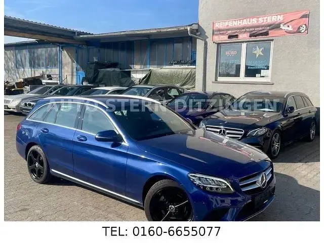 Gebraucht Mercedes C200 Avantgarde 160 PS (117 kW) 2020 Blau Kombi