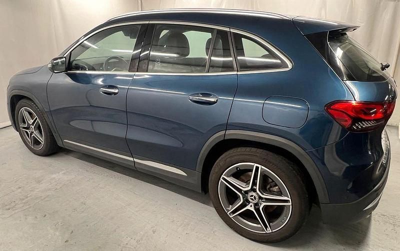 Gebraucht Mercedes GLA220 AMG 190 PS (139 kW) 2020 Denimblau  metalliclack (metallic) SUV