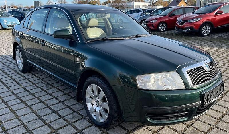 Grün Gebraucht 2002 Skoda Superb Comfort Limousine | 3.700 € (Fairer Preis) - Bild 1/4